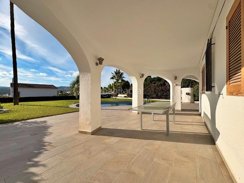 Foto 49777184-6c7f-4dd6-9e1b-d7fe205d8cd3. Chalet with heating parking pool in El Portet-Pla del Mar Moraira