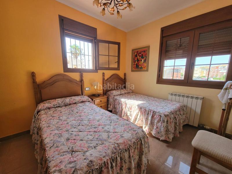 Foto 1e84e11f-64d2-4d5e-8fa3-09c65be2681b. Chalet mit heizung parking pool in Torreblanca Torrevieja