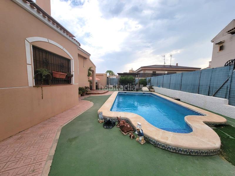 Foto a557d2ff-6a83-4350-ad03-f10e9ed7a65c. Chalet with heating parking pool in Torreblanca Torrevieja