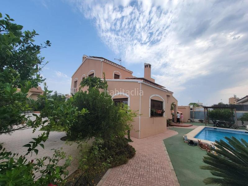 Foto e284b6a0-8c99-4773-9031-a05c8cd3beeb. Chalet avec chauffage parking piscine dans Torreblanca Torrevieja