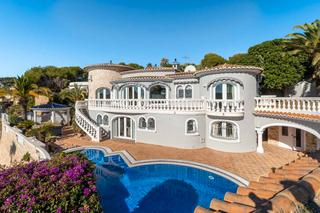 Chalet in Cala Advocat-Baladrar