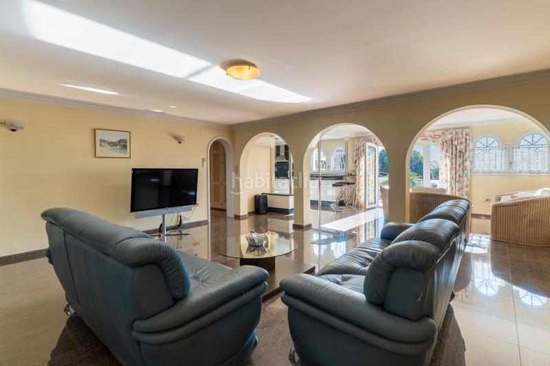 Foto ffe0c493-d06d-406f-ba6d-d784fc9b4551. Chalet avec piscine dans Cala Advocat-Baladrar Benissa