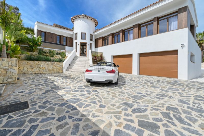 Foto 2d8c7260-2378-4669-80ff-ff02afae5327. Chalet mit parking pool in El Portet-Pla del Mar Moraira