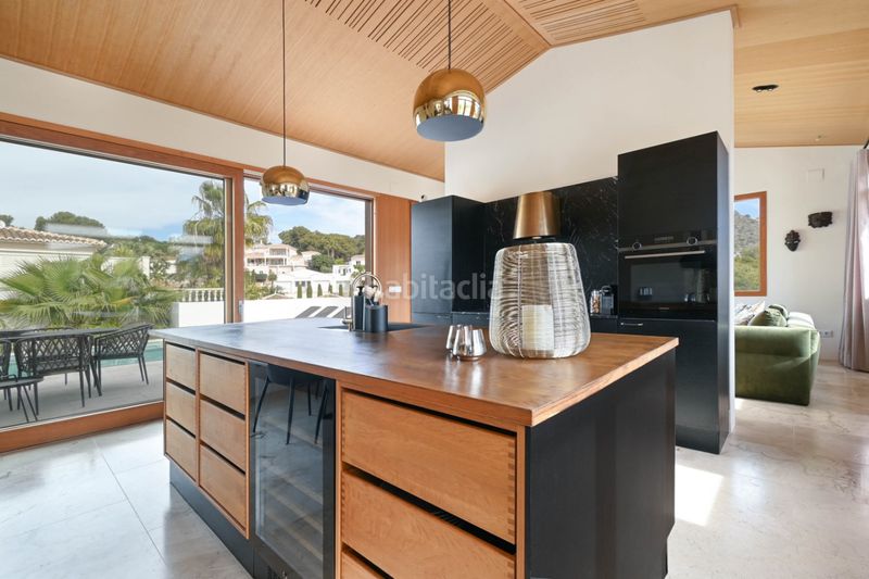 Foto feec1a0d-2e81-4609-9d41-5379e40f9ded. Chalet mit parking pool in El Portet-Pla del Mar Moraira
