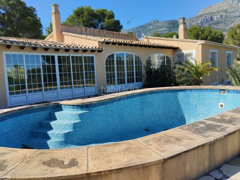 Foto e1faa575-414a-4689-ad08-8634f6ebc01b. Chalet mit heizung parking pool in Altea la vella Altea