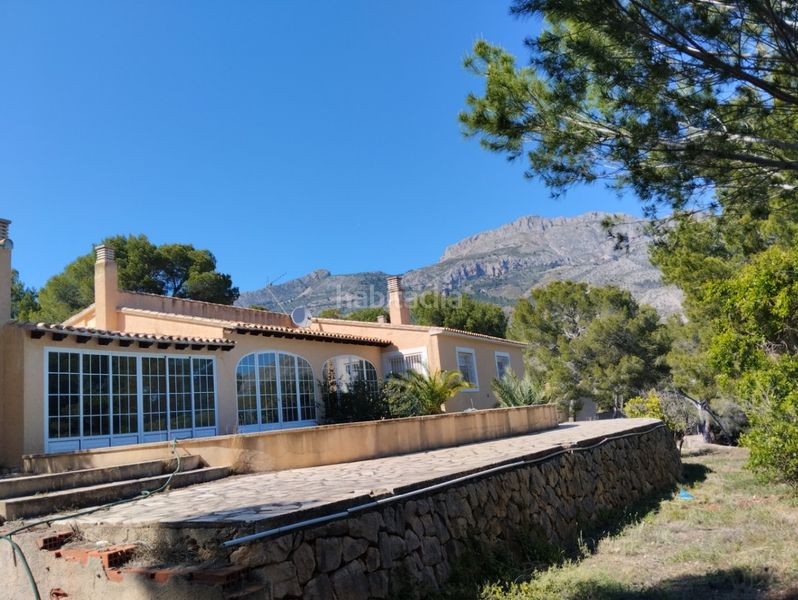 Foto ef6776a1-f6fe-4230-b698-e2425f999709. Chalet mit heizung parking pool in Altea la vella Altea