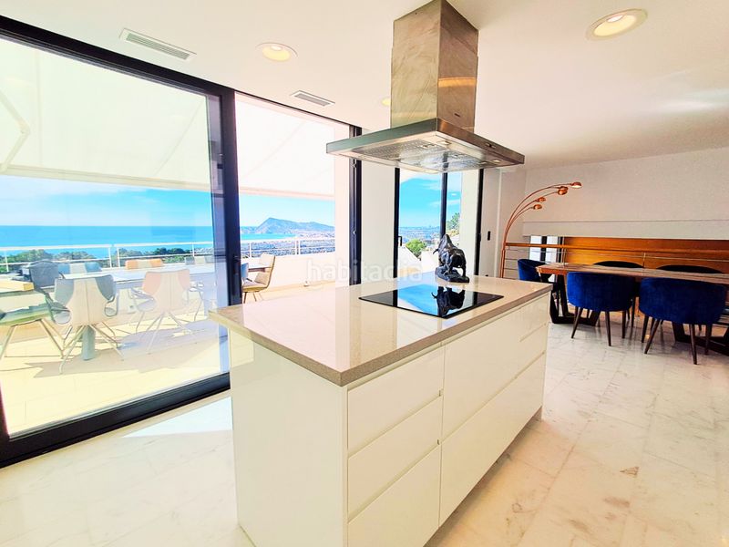 Foto 2e1cd462-fadb-4c68-b32a-696ef9f2a80f. Chalet en Mascarat Altea
