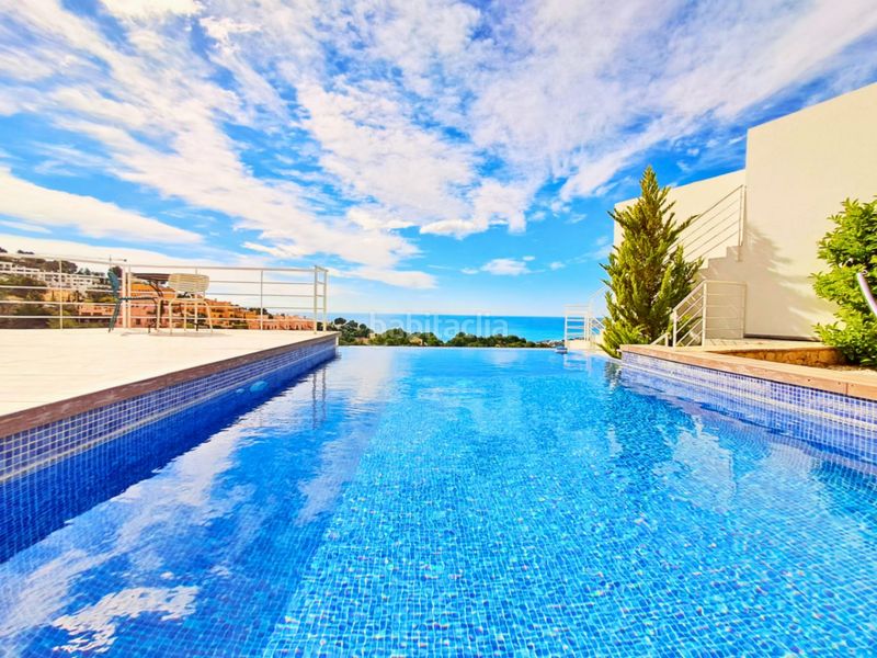 Foto ec469c74-4a2e-4dd1-8f3c-1532cd099fd3. Chalet en Mascarat Altea