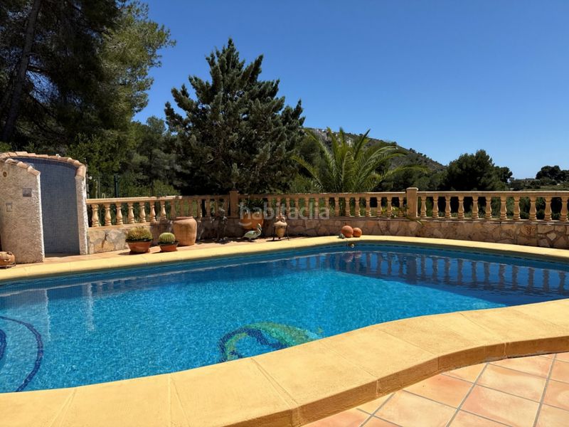 Foto 1f6064a5-aba9-4b24-9381-fcaffbbe3e90. Chalet en Paichi Moraira