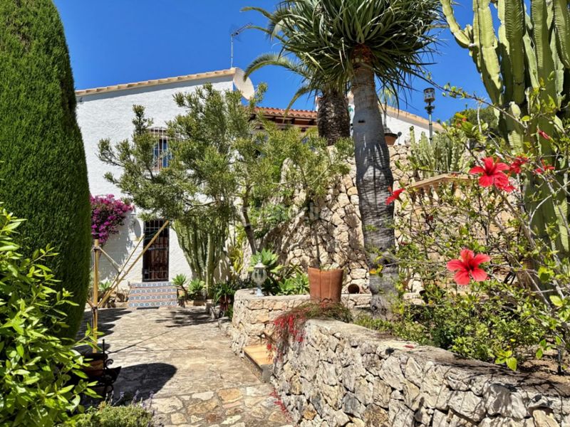 Foto 7f381873-8eba-46a1-986c-79f0a8144bdf. Chalet en Paichi Moraira