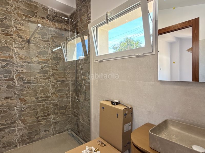 Foto 19eb0a5e-e150-4ca8-acdc-d00164a611b5. Xalet amb aparcament piscina a La Fustera Benissa