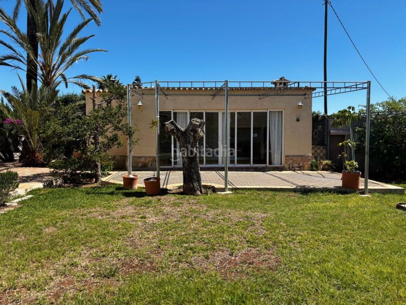 Foto b93fcc46-89a7-4ded-8307-6be9d50e512f. Chalet en Centro Pedreguer