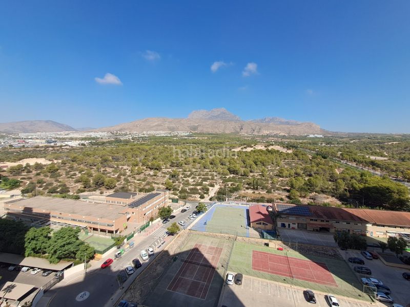 Foto 8ea8f5cc-091b-4eac-a7a3-148941894e6a. Apartament amb aparcament piscina a Playa Poniente Benidorm