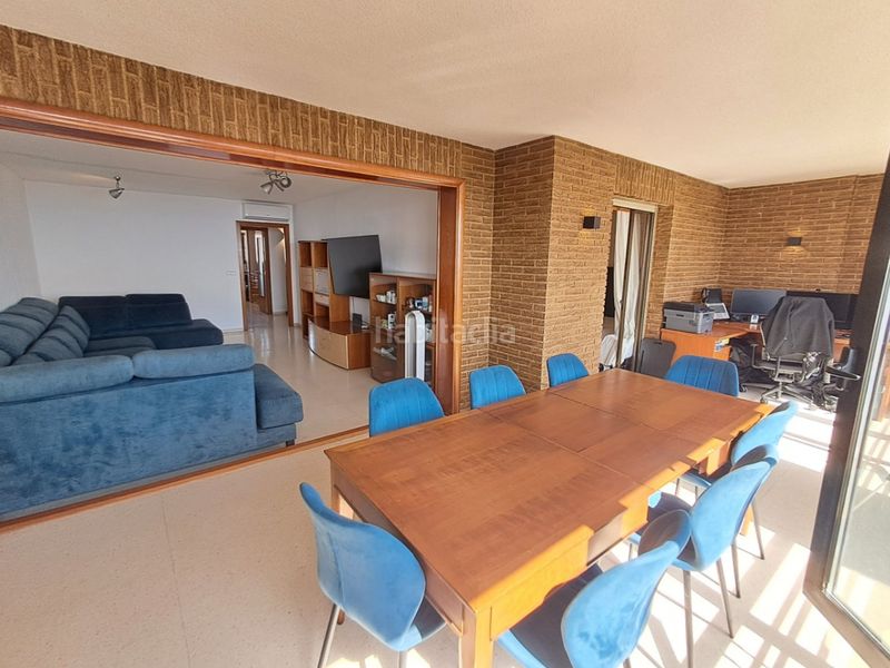 Foto 9c38af9d-3822-4b0a-bb89-92f83faf9f9c. Apartament amb aparcament piscina a Playa Poniente Benidorm