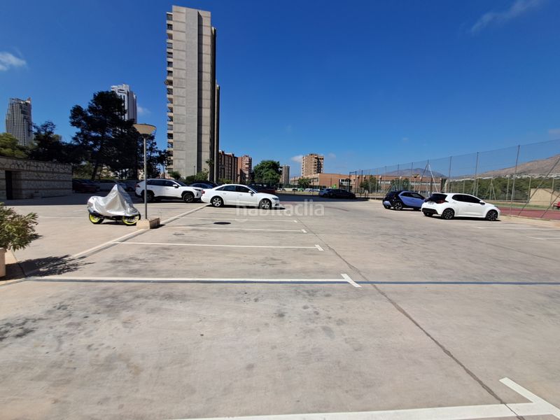 Foto ac6938cc-3985-4ee0-9e0c-c053920db708. Apartament amb aparcament piscina a Playa Poniente Benidorm