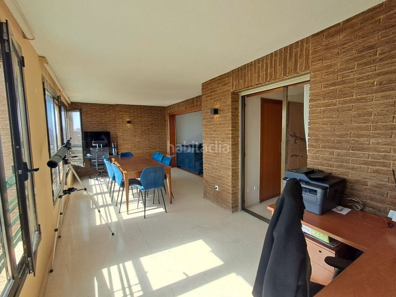 Foto bb4c2bae-ed26-4abb-a53d-0150fd768095. Apartament amb aparcament piscina a Playa Poniente Benidorm