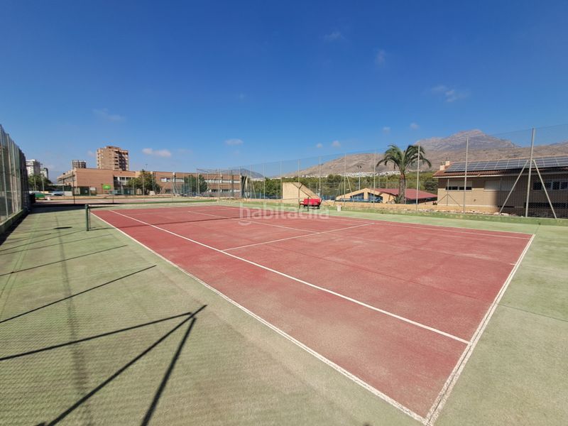 Foto cfbeb067-9903-4254-8fc5-611bb2083686. Apartament amb aparcament piscina a Playa Poniente Benidorm