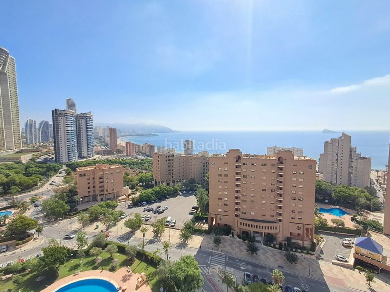 Foto d6ecc28c-15fd-4523-bf88-1d3b40c6db44. Apartament amb aparcament piscina a Playa Poniente Benidorm
