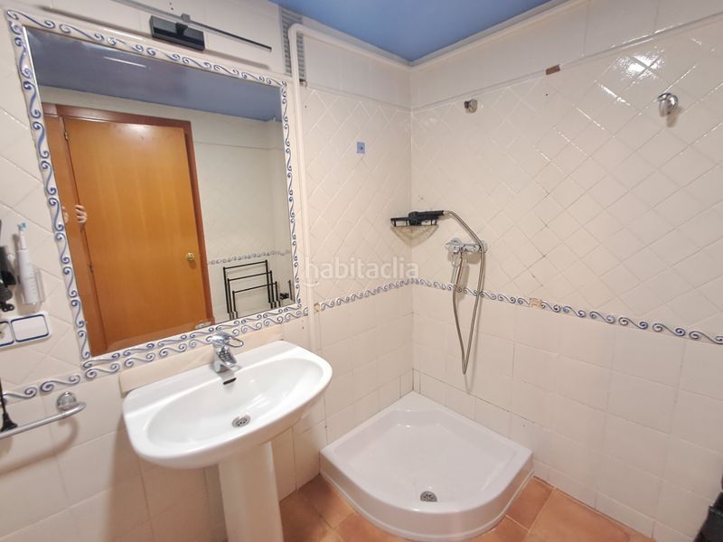 Foto d77e22b4-9521-43d3-a58c-793e45b46948. Apartament amb aparcament piscina a Playa Poniente Benidorm