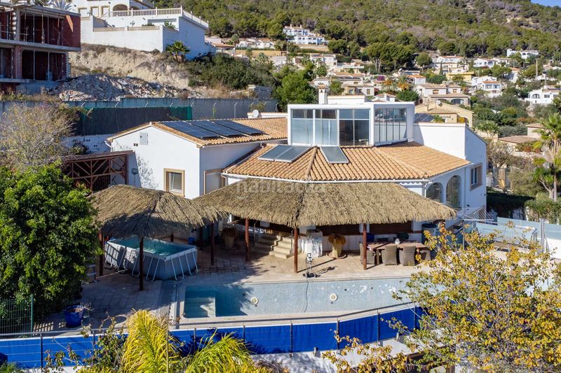 Foto 4f4ca63f-1e7d-47bc-b6ce-94d02e2ed672. Xalet amb piscina a Oltamar - Cucarres Calp