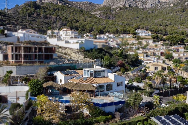 Foto ff1fb79c-e5af-469b-ac25-f6cfe801eb97. Xalet amb piscina a Oltamar - Cucarres Calp