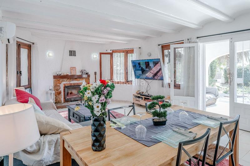 Foto d0418ea4-3fee-41f1-a837-76bbc22f8b44. Chalet con parcheggio in Casco Urbano Moraira