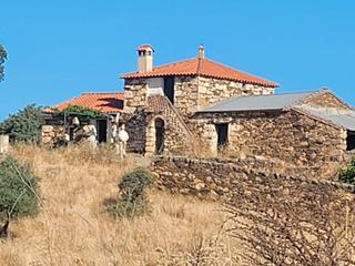Finca rústica a Valdeverdeja. Finca rústica en valdeverdeja – 6 hectáreas con casa registrada