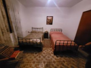 Casa in Calera y Chozas. Oportunidad: casa con gran patio y muchas posibilidades en caler