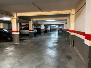 Aparcament cotxe a Sant Crist. Parking alquilado !!!!