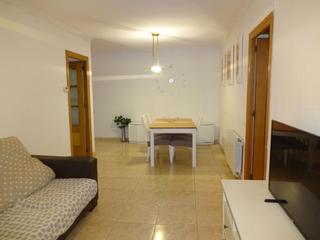 Pis a Rocafonda. Piso de 4 habitaciones con ascensor !!!
