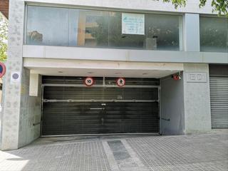 Aparcament cotxe a Via Europa - Parc Central