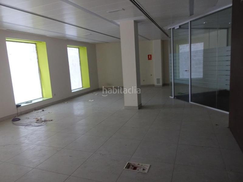 Foto 7aa61257-87ae-4953-88f0-c9335f95207a. Alquiler local comercial local esquinero !!!! en Cirera Mataró