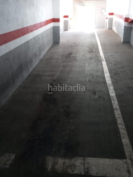 Foto acfb2927-e93c-42c4-aab3-977d2927916a. Parking voiture dans Rocafonda Mataró