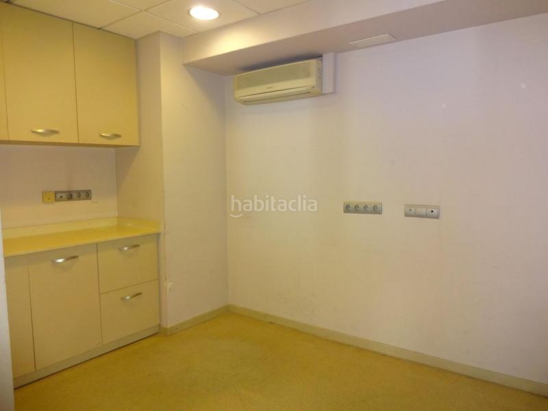 Foto f0f86a57-9fbf-4174-b0ae-e3d4e6bed64a. Location local commercial dans Via Europa - Parc Central Mataró