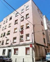 Pis a El Palau - Escorxador. Piso ocupado !!!