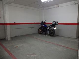 Aparcament cotxe a Rocafonda