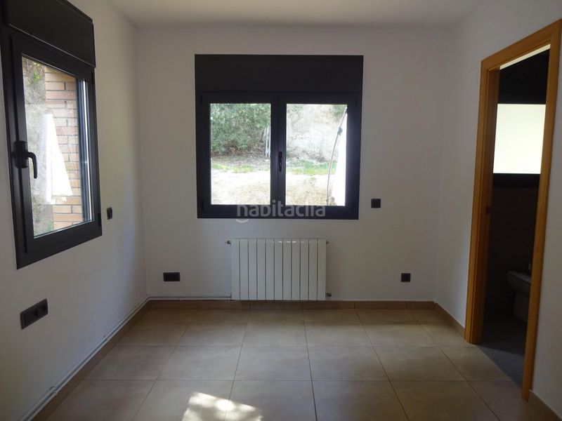 Foto 72ad2f54-ddb8-4bb6-93c9-e3b9d07b3532. Casa amb calefacció a Can Massuet del Far Dosrius