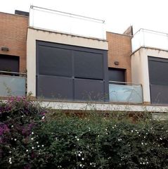 Casa a Cabrils. Casa alquilada no visitable !!!