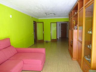 Pis a Peramàs. Piso esquinero de 4 habitaciones !!!!