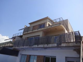 Casa adossada a Arenys de Munt. Casa con ascensor y piscina !!!!
