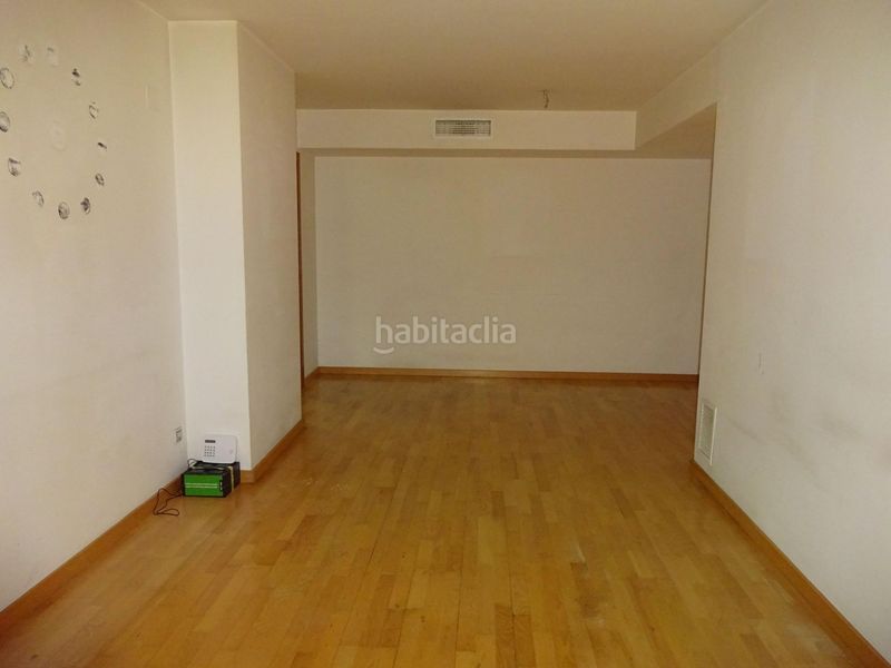 Foto 41ce4a9f-379c-410d-9f95-14ab2389ad2c. Piso  con parking !!! en Via Europa - Parc Central Mataró
