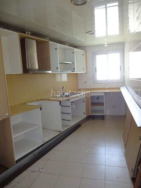 Foto 4ce9c353-cbe7-41b2-9225-2975315f0ec9. Pis amb calefacció piscina a Via Europa - Parc Central Mataró