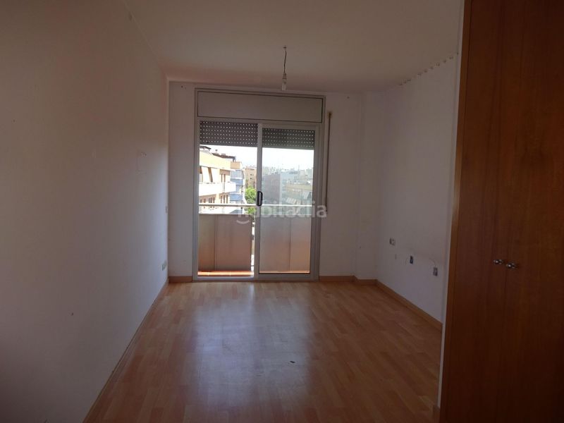 Foto 6f583335-f721-413f-bf68-27a3ba7e0dde. Pis amb calefacció piscina a Via Europa - Parc Central Mataró