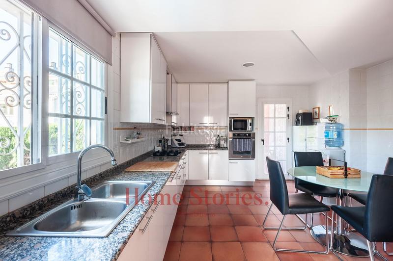 Foto 101e7169-6865-4d2a-ad03-8b9261d8446f. Chalet mit heizung parking pool in La Cañada Paterna