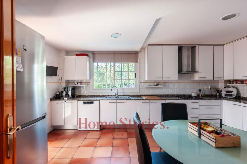 Foto 6fcc009e-f9ac-4030-9704-a20117a7e3d6. Chalet mit heizung parking pool in La Cañada Paterna