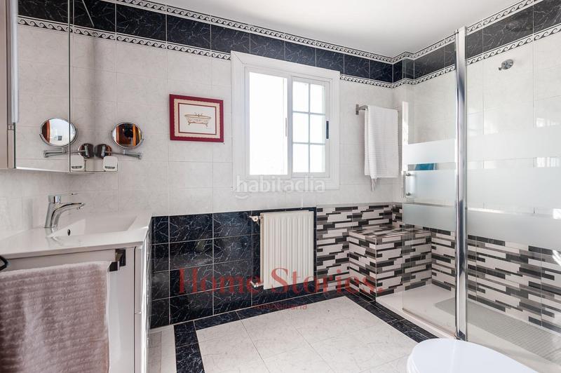 Foto 17ddf75b-d2c8-45fa-afdb-7442128bc2a7. Chalet con riscaldamento parcheggio piscina in La Cañada Paterna