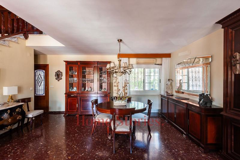 Foto b57e8012-9a42-4c6c-960e-d18e33e442cc. Xalet amb calefacció aparcament piscina a La Cañada Paterna