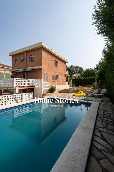 Foto 82c565dd-181e-40f6-8c46-4c8535d44763. Chalet con riscaldamento parcheggio piscina in La Cañada Paterna