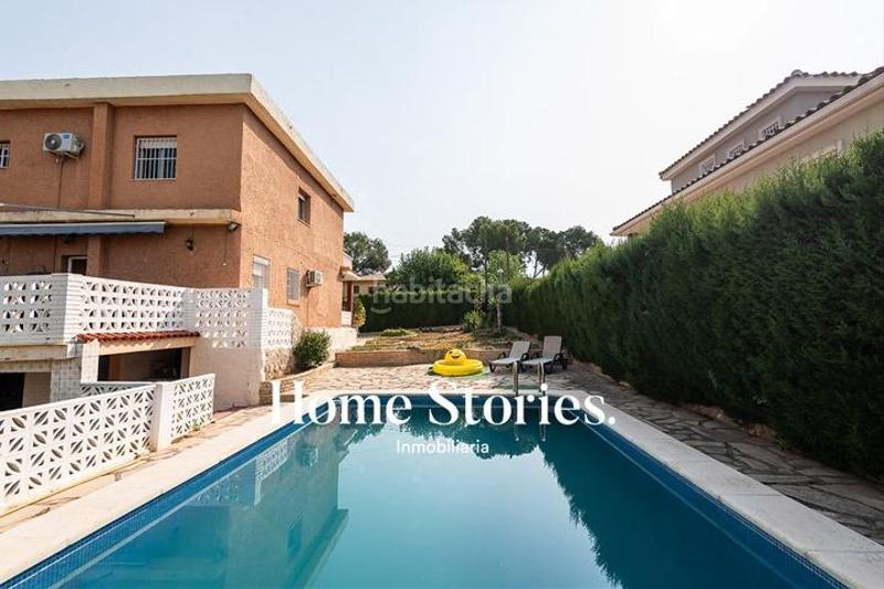 Foto d8818d7b-5174-42da-8b66-c15a4f65c015. Chalet con riscaldamento parcheggio piscina in La Cañada Paterna