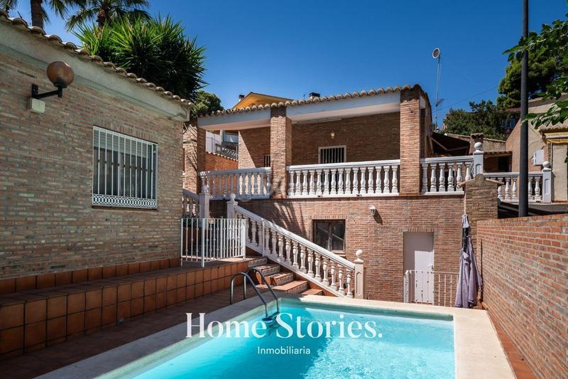 Foto aa566e42-c9ee-4b4e-8da9-128a2d0eeea6. Casa en Zona Avenida Alta - Auditorio Torrent